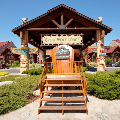 Great Wolf Lodge , Ripley's Water Park Resort, Niagara Falls, Canada
