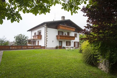 Albergo Max Meubl, Castione della Presolana, Italy