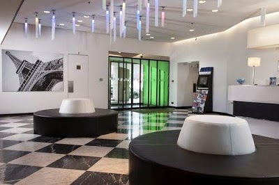 Holiday Inn Paris Gare Montparnasse, Paris, France
