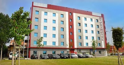 CDH My One Hotel Bologna, Bologna, Italy