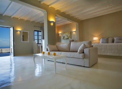 Carpe Diem Suites and Spa, Santorini, Greece