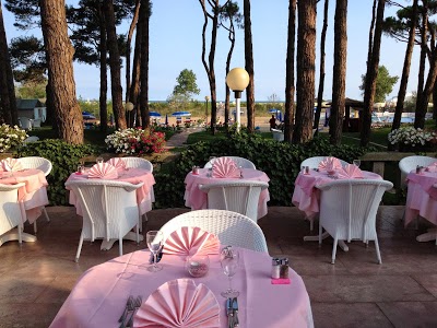 Hotel Beau Rivage Pineta, Jesolo, Italy