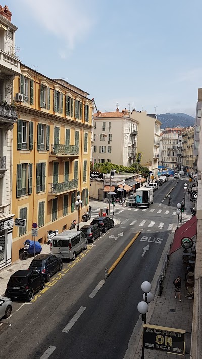 H33 h, Nice, France