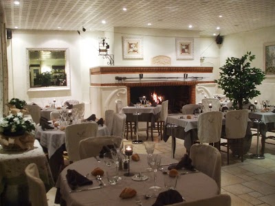 La Touloubre, La Barben, France