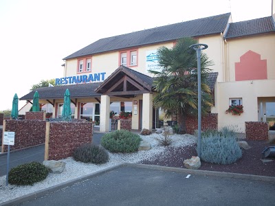 Brit Hotel Les Evens, Saint-Saturnin, France
