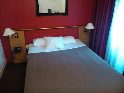 Moulin Plaza Hotel, Paris, France