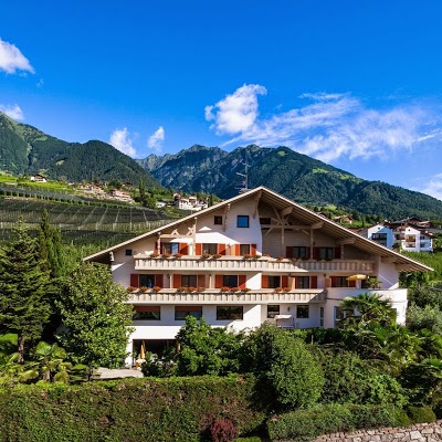 Hotel Weger, Tirolo, Italy