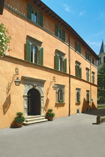 Palazzo Dragoni Residenza d'Epoca, Spoleto, Italy