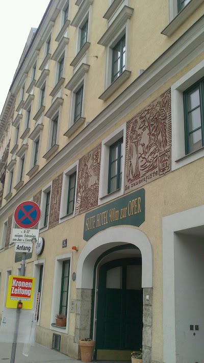 Suite 900 m zur Oper (MR-Hotels-Wien), Wien, Austria