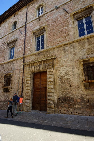 Lo Scudo, Assisi, Italy