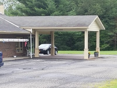 RED CARPET INN ON THE LAKE, Oneonta, United States of America