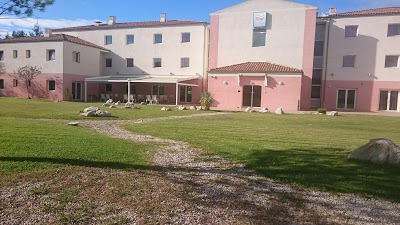 Comfort Hotel Marseille Nord - Aix En Provence, Les Pennes-Mirabeau, France