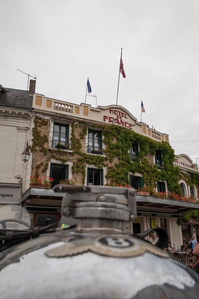 Hotel De France - LOGIS DE FRANCE, La Chartre-sur-le-Loir, France