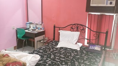 Neeranand, Dalhousie Hotel, Kolkata, India