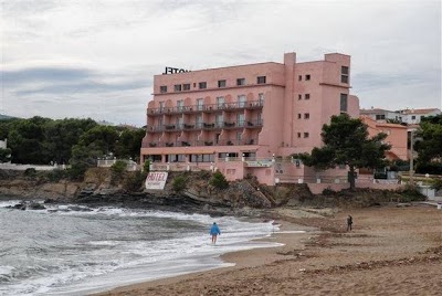 Hotel Grifeu, Llanca, Spain