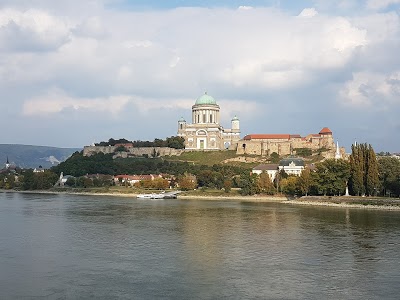 Bazilika alatt Panzi, Esztergom, Hungary