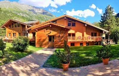 Chalet Alpina, La Thuile, Italy