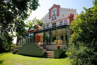 Padaste Manor, Padaste, Estonia