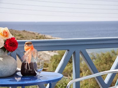 Manos Syros, Syros, Greece