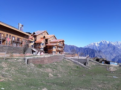 Cliff Top Club, Auli, India