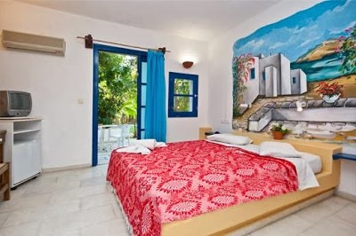 Casa di Roma, Paros, Greece
